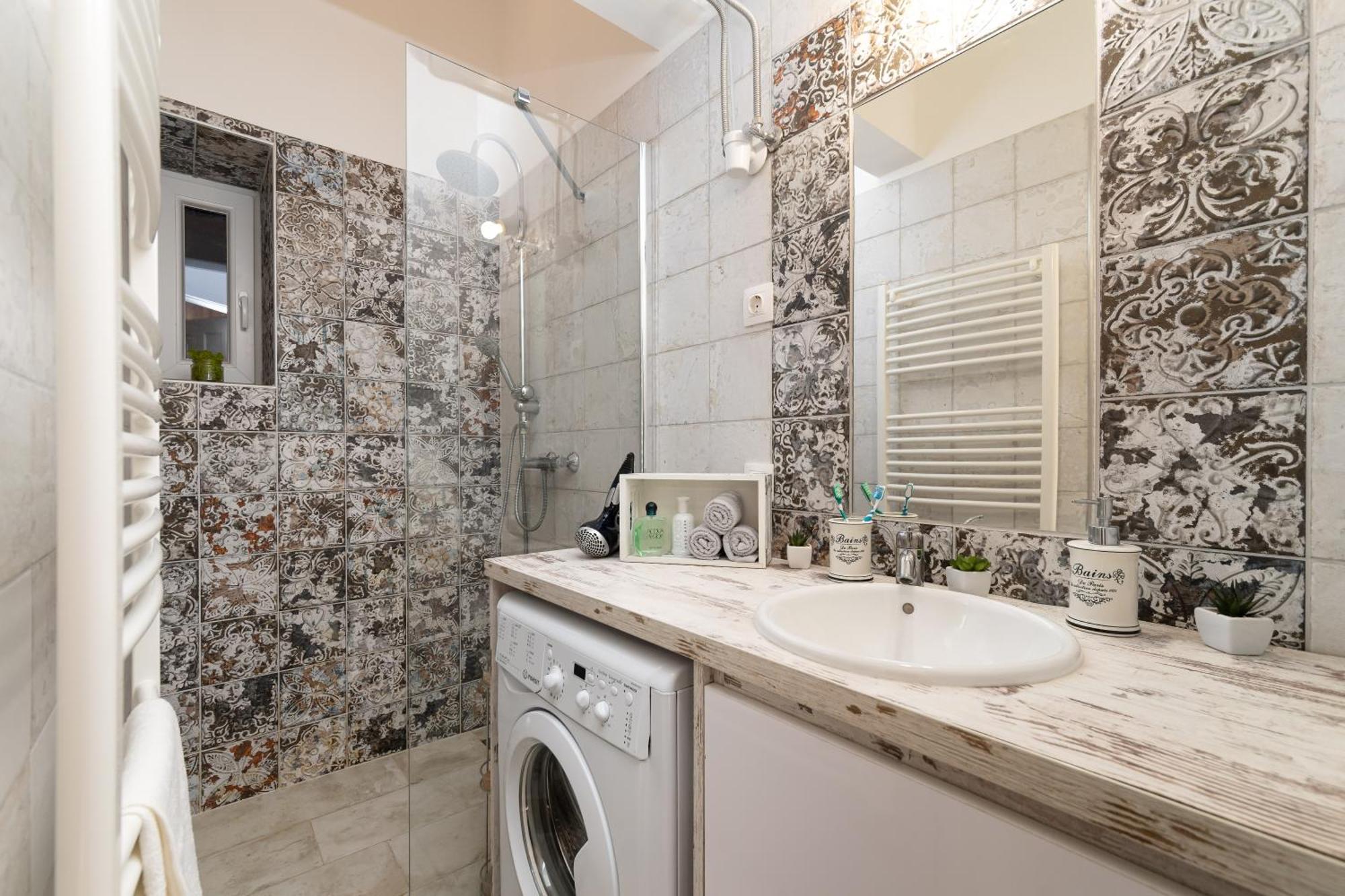 Vintage Loft - Free Private Parking - Metro - Tram - Ac Apartment Budapest
